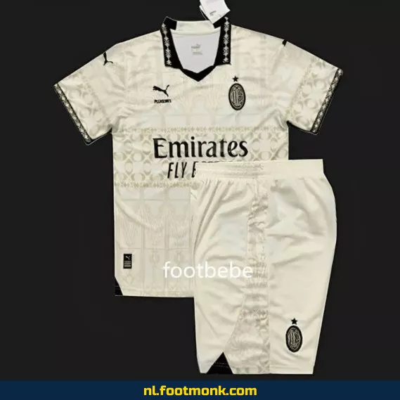 AC Milan Kinder Voetbalshirt 2023-2024 – Blanc Limited Edition x PLEASURES | Officieel Voetbalshirt | Voetbalshirt Kinderen | Fanwear | Aanbieding