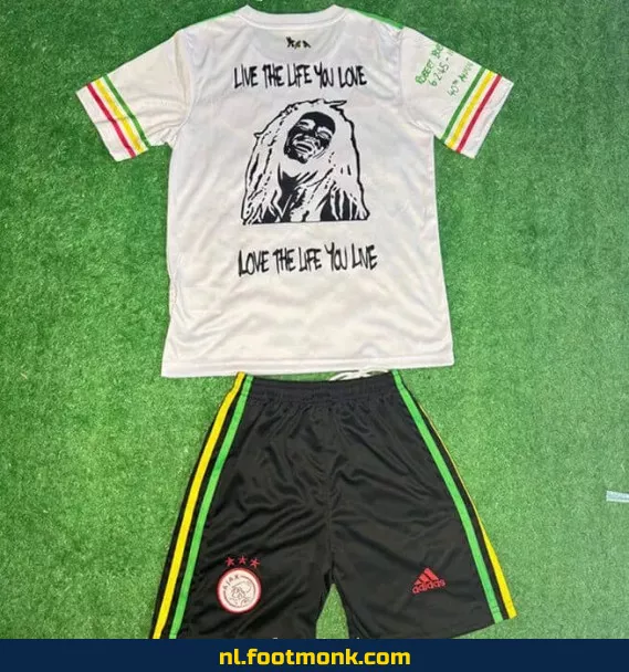 Authentiek Ajax Vintage Voetbalshirt Kinderen 2021-2022 - Wit | Officieel Voetbalshirt | Ajax Fanwear | Retro Voetbaltenue