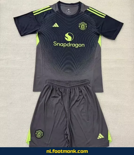 Manchester United Voetbalshirt Kinderen 2025-2026 - Zwart | Officieel Voetbalshirt | Fanwear | Aanbieding
