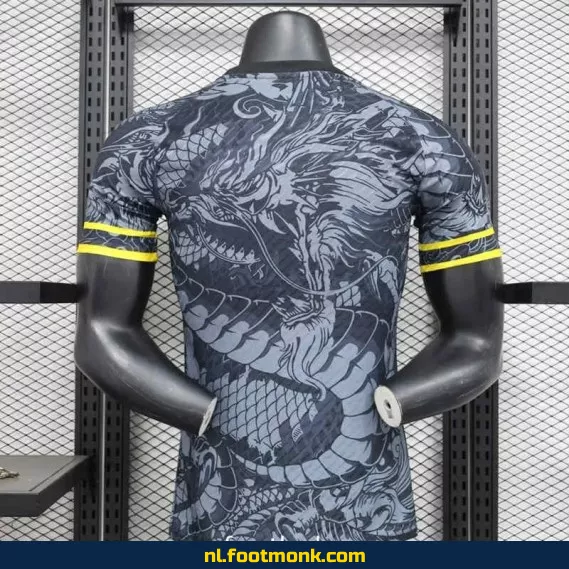 Voetbalshirt kopen: Real Madrid 2024/2025 Dragon Grijs – Origineel, Bedrukbaar & Officieel Madrid Shirt voor Heren, Dames & Kinderen