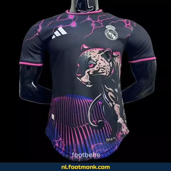 Real Madrid Voetbalshirt 2024-2025 – Paars Luipaard Print – Officieel Thuistenue – Heren/Dames/Kinderen – Origineel Voetbalshirt met Bedrukking