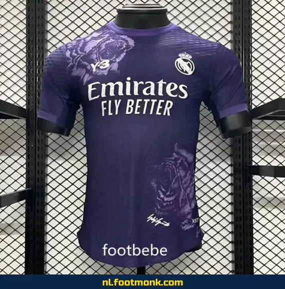 Real Madrid x Yamamoto Voetbalshirt 2024-2025 - Paars - Officieel Thuistenue - Fanwear voor Volwassenen & Kinderen - Origineel Voetbalshirt met Bedrukking