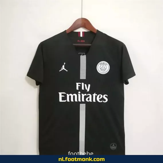 PSG Jordan vintage voetbalshirt 2018-2019 zwart - Officieel voetbalshirt, retro voetbalshirt, voetbalshirt heren/dames