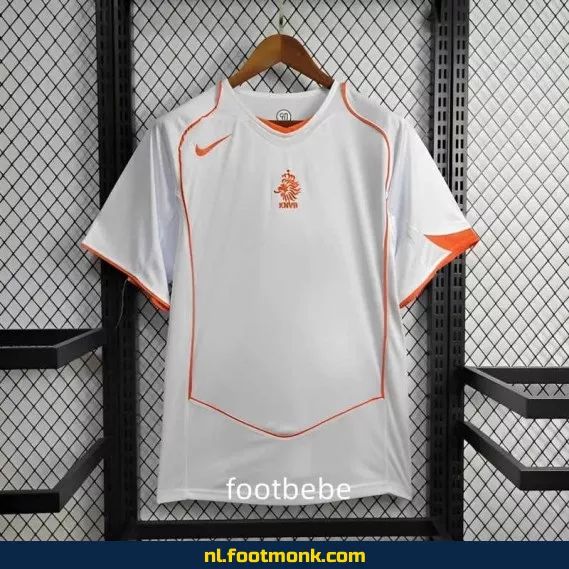 Vintage Nederlands voetbalshirt 2004 - wit uit shirt | Officieel retro voetbaltenue | Voetbalshirts heren/dames | Origineel voetbalshirt kopen