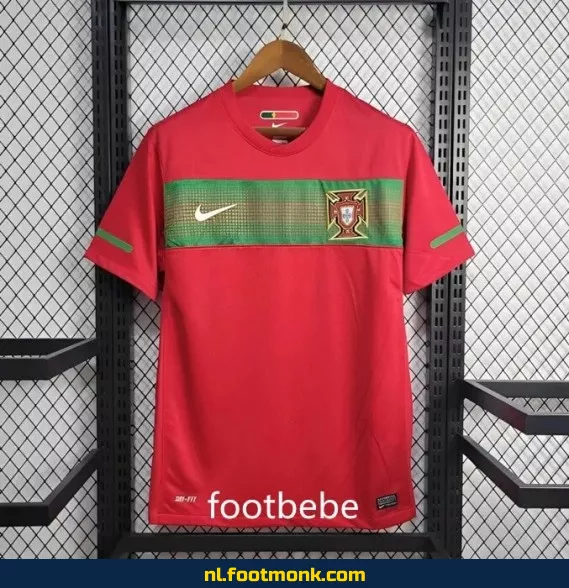 Origineel Portugal Vintage 2010 Thuisshirt Rood - Retro Voetbalshirt voor Mannen & Vrouwen - Officieel Voetbalshirt met Bedrukking