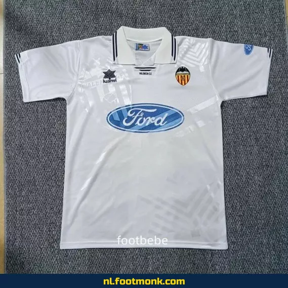 Valencia Vintage Voetbalshirt 1995-1996 - Wit | Origineel Retro Voetbalshirt | Officieel Clubshirt