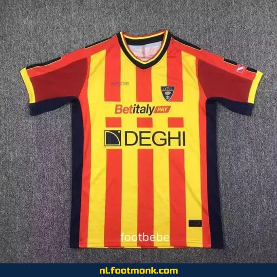 Lecce Thuisshirt 2024-2025 | Officieel Voetbalshirt | Koop Online | Voor Dames, Heren & Kinderen