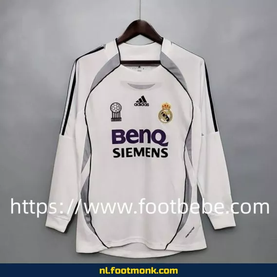 Retro Real Madrid voetbalshirt 2006-2007 thuistenue met lange mouwen - Officieel voetbalshirt voor heren - Vintage voetbalshirts aanbieding