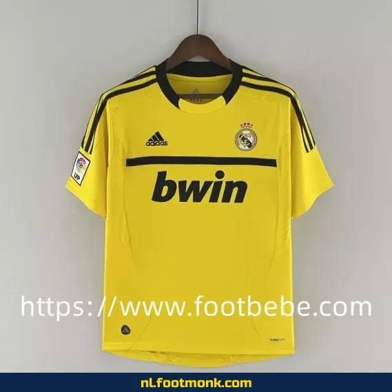 Origineel Real Madrid vintage keeperstenue 2011-2012 - Geel voetbalshirt voor heren - Retro voetbalshirt kopen - Officieel voetbaltenue aanbieding