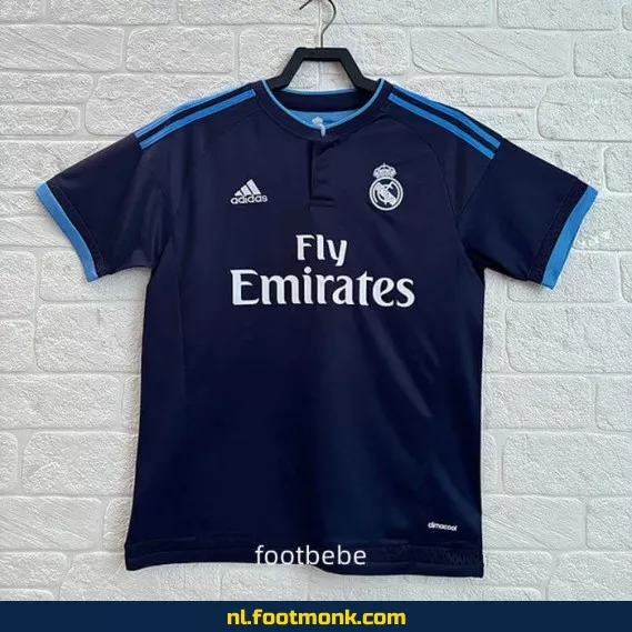 Origineel Real Madrid uit-shirt 2015-2016 vintage – Voetbalshirt heren/dames – Retro voetbalshirt kopen